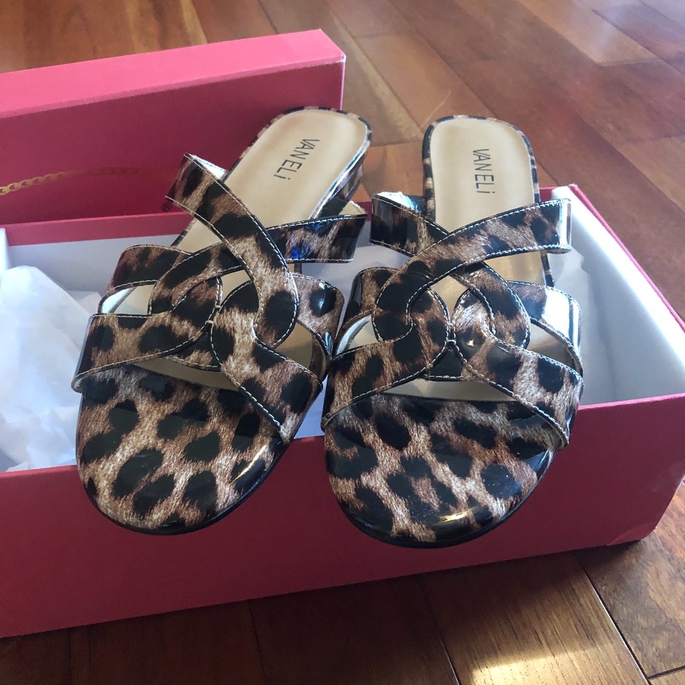 NEW Van Eli Brig Camel Leopard Patent Sandal